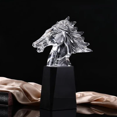 Troféu de cavalo de cristal