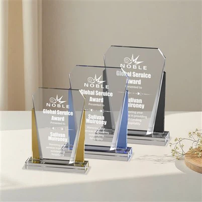 Existem fabricantes de troféus de cristal na minha região?